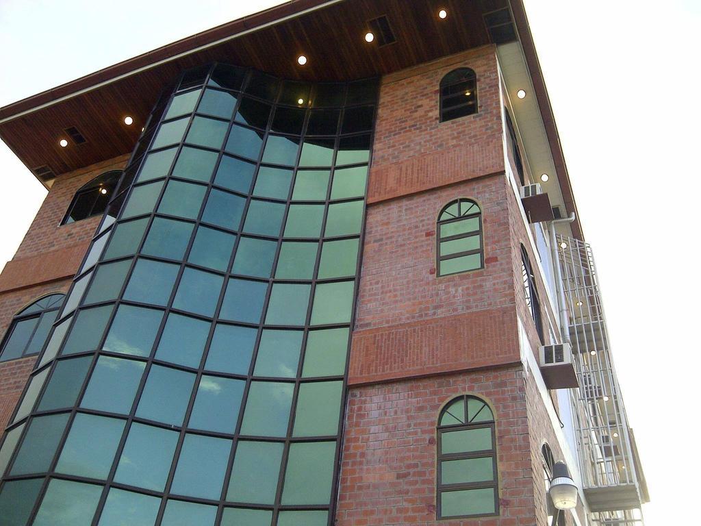 פרמריבו Hotel Paramuru מראה חיצוני תמונה